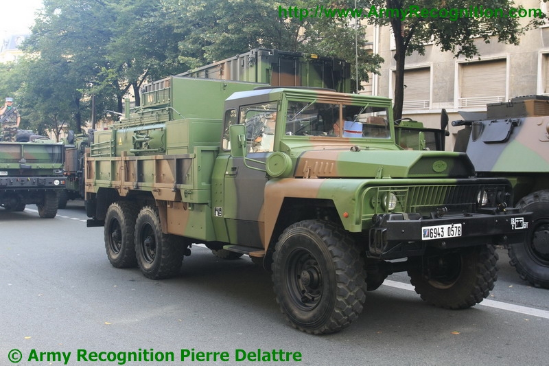 2RD_NBC_003_bastille_day_military_parade_French_army_14_July_2012_France_Paris.JPG