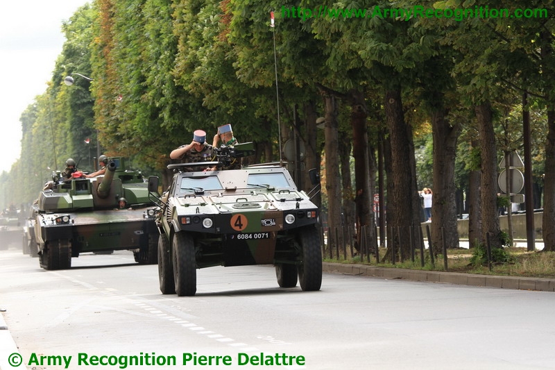 Bastille_Day_France_French_army_military_parade_14_July_2012_003.JPG