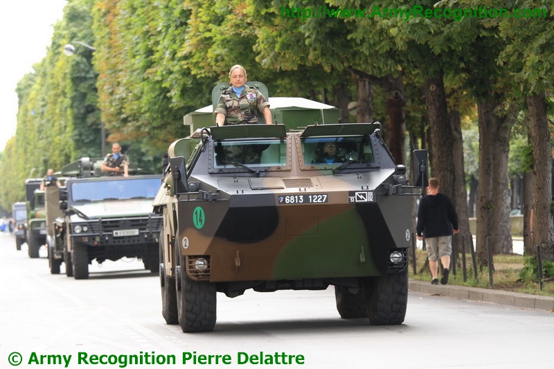 Bastille_Day_France_French_army_military_parade_14_July_2012_007.JPG