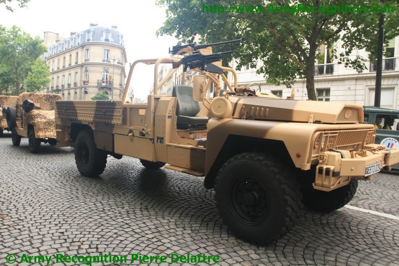 COS_VLRA_001_bastille_day_military_parade_French_army_14_July_2012_France_Paris.JPG