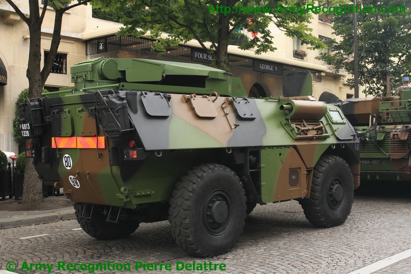 VAB_Syracuse_bastille_day_military_parade_French_army_14_July_2012_France_Paris.JPG