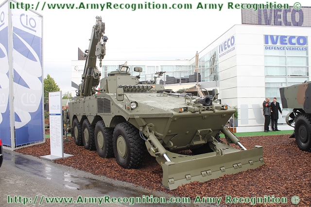 Centauro_VBM_armoured_recovery_vehicle_ARV_Iveco_Oto_Melara_Italian_defence_industry_Eurosatory_2012_001.jpg