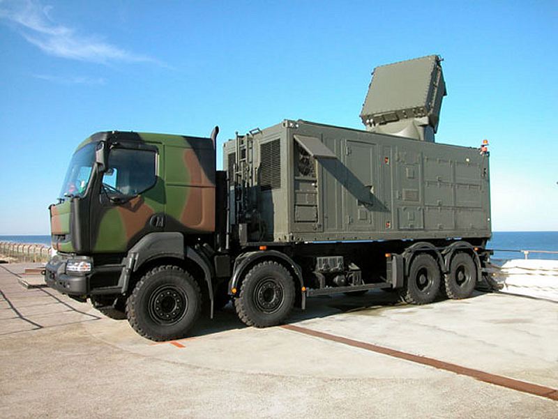 Eurosam_SAMP-T_radar_module_Arabel_Renault_truck_MBDA_France_French_army_003.jpg