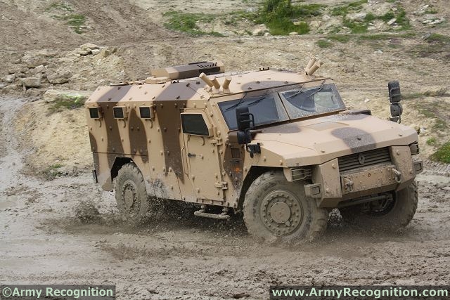 Sherpa_light_APC_wheeled_armoured_vehicle_personnel_carrier_France_French_Renault_Trucks_Defense_004.jpg