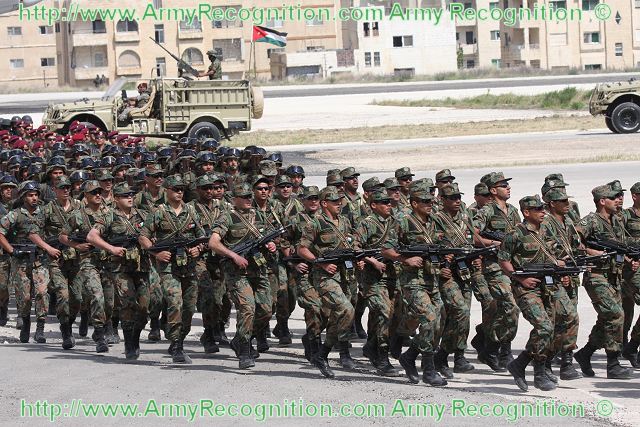 soldiers_miliitary_field_dress_combat_uniforms_pattern_Jordan_Jordanian_army_007.jpg