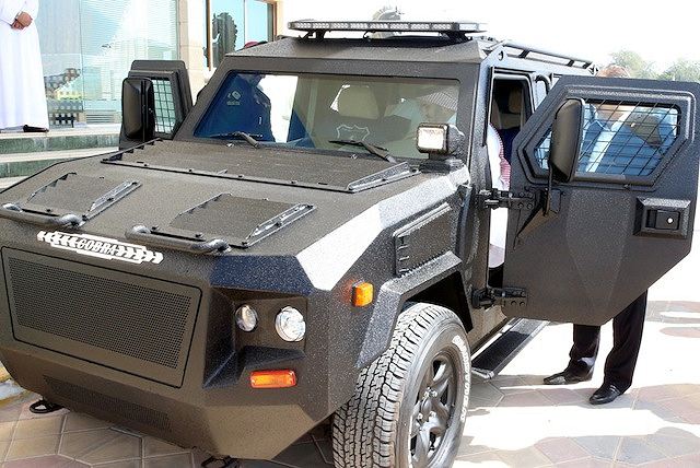 RAK_police_of_United_Arab_Emirates_takes_delivery_of_Streit_Group_Cobra_4x4_armoured_vehicles_640_001.jpg