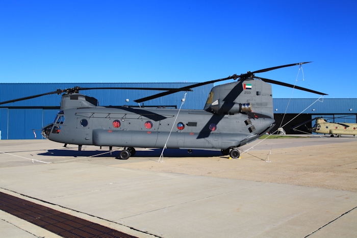 UAE_CH-47F_Chinook_helicopter_2501_Millville_b_700x467.jpg