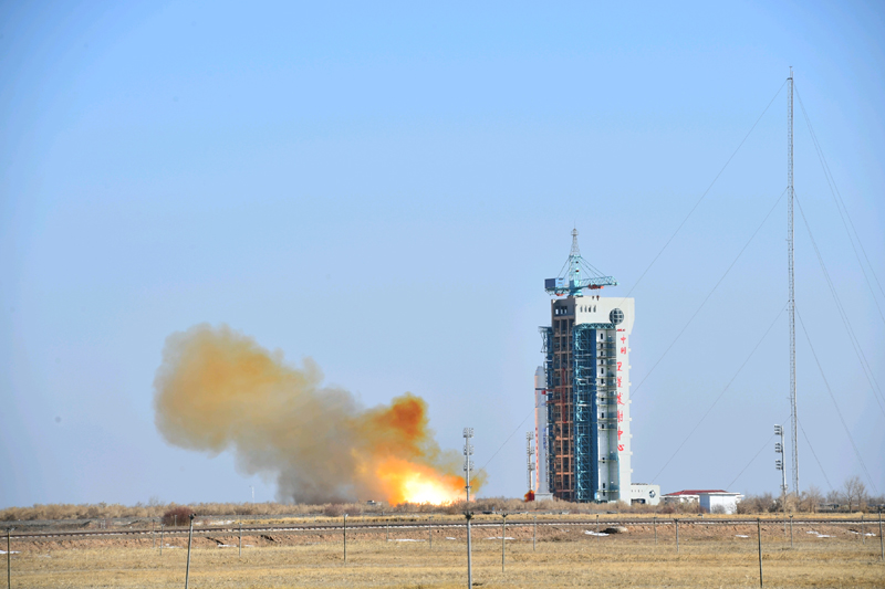 2018-01-14-LKW-3-la-Chine-lance-un-nouveau-satellite-supposé-militaire-03.jpg