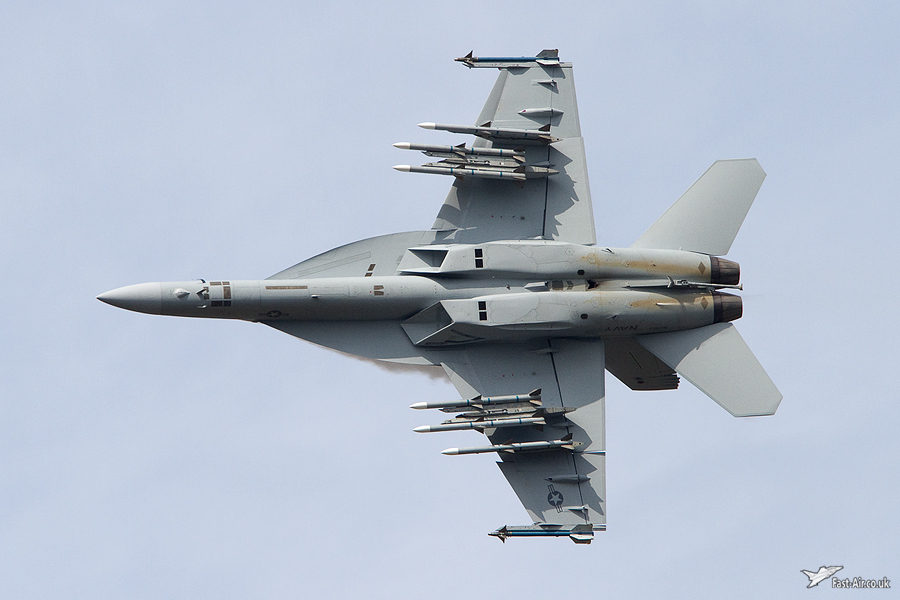 US-Navy-F-18F-Super-Hornet-Farnborough-photo-3.jpg