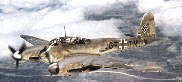 Messerschmitt-Me410-WWII-Nazi-Fighter-Inflight.jpg