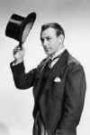 Gary_Cooper_tipping_his_top_hat_small.jpg