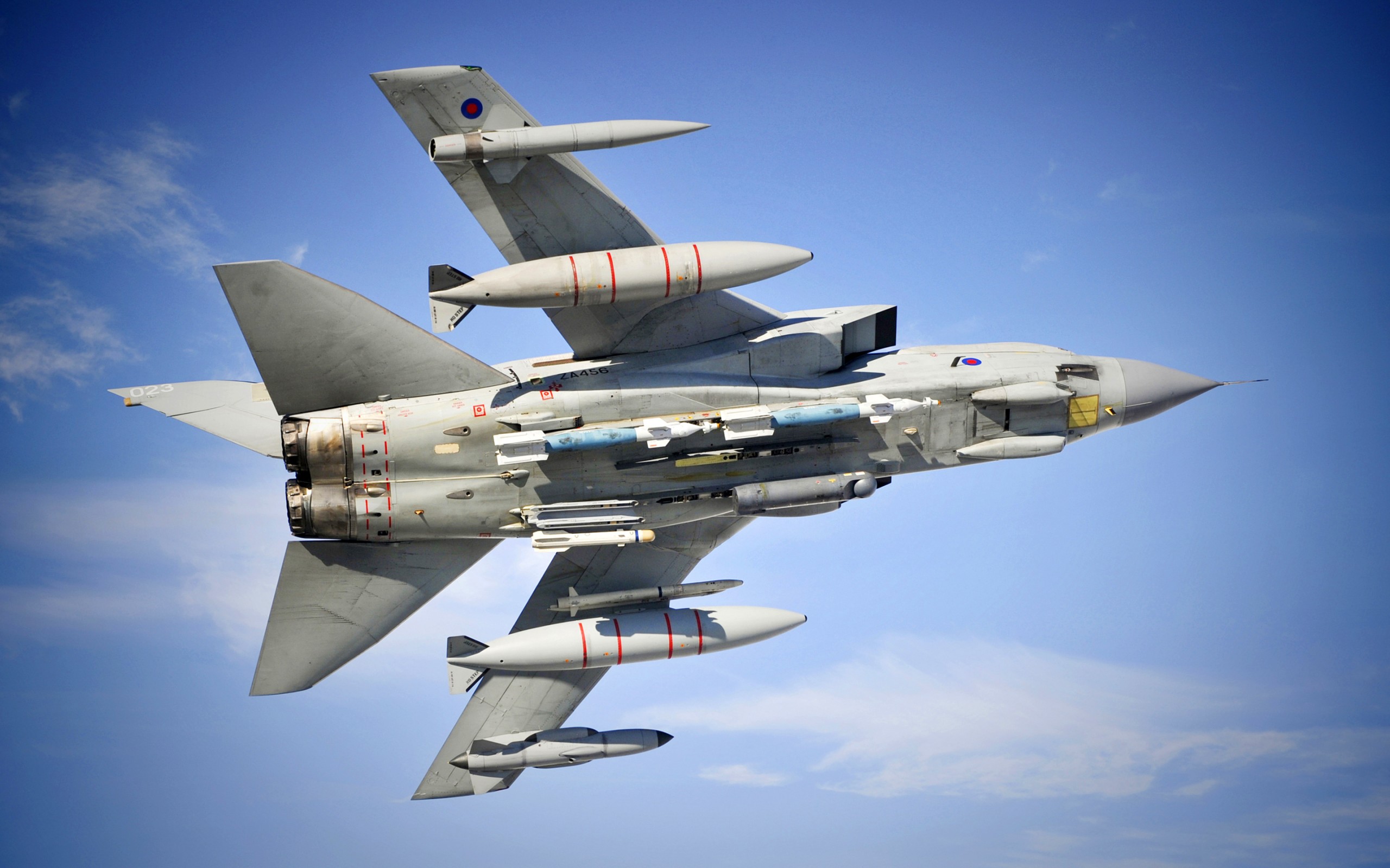 panavia_tornado_combat_aircraft-2560x1600.jpg