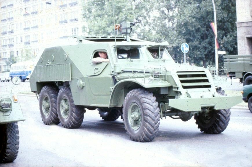 BTR-152_00.jpg