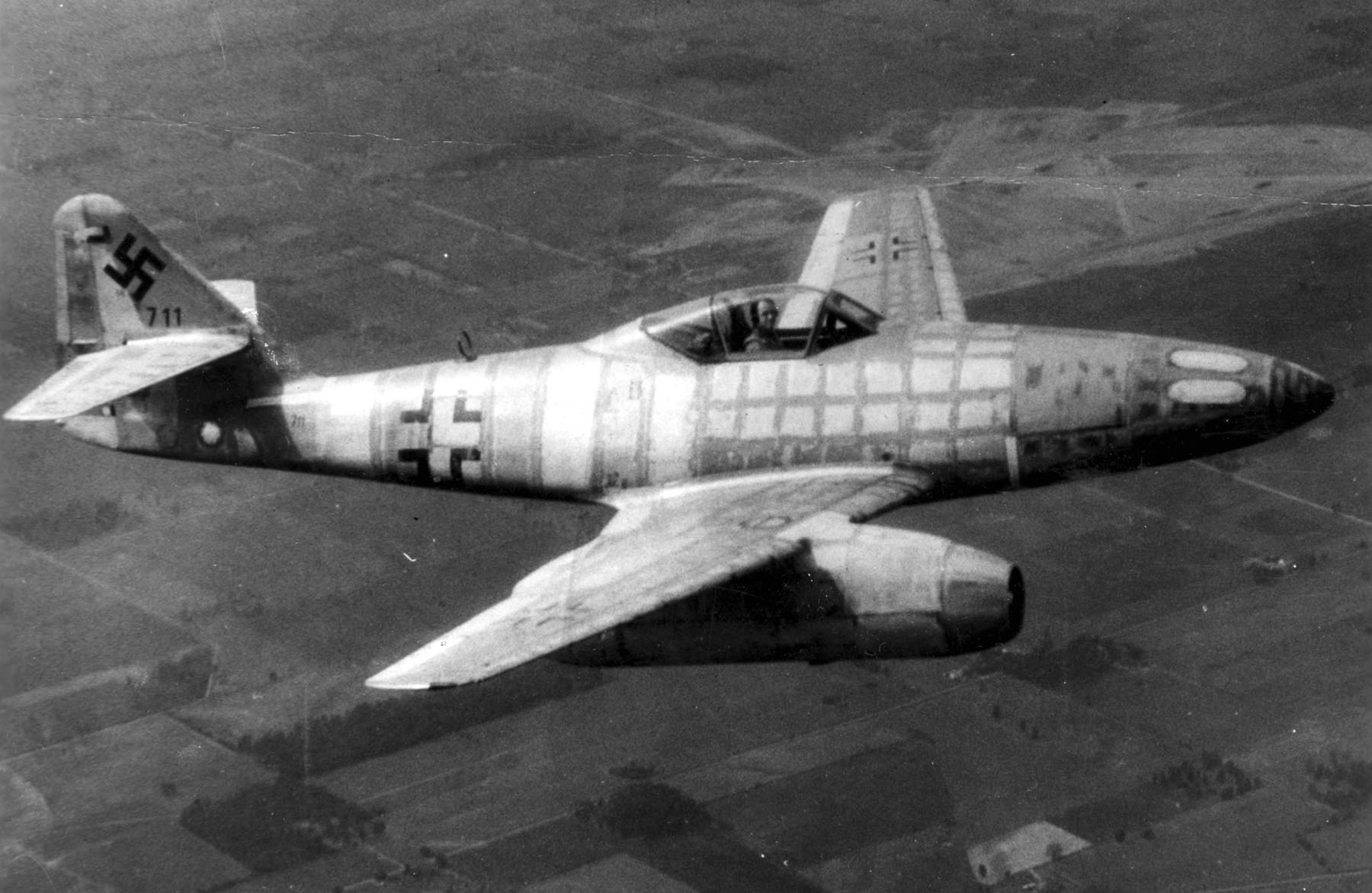 messerschmitt_me_262_schwalbe-werk-nr-111711-test-flight-in-the-usa-it-was-the-first-intact-me-262-to-fall-into-allied-hands-on-march-31st-1945.jpg
