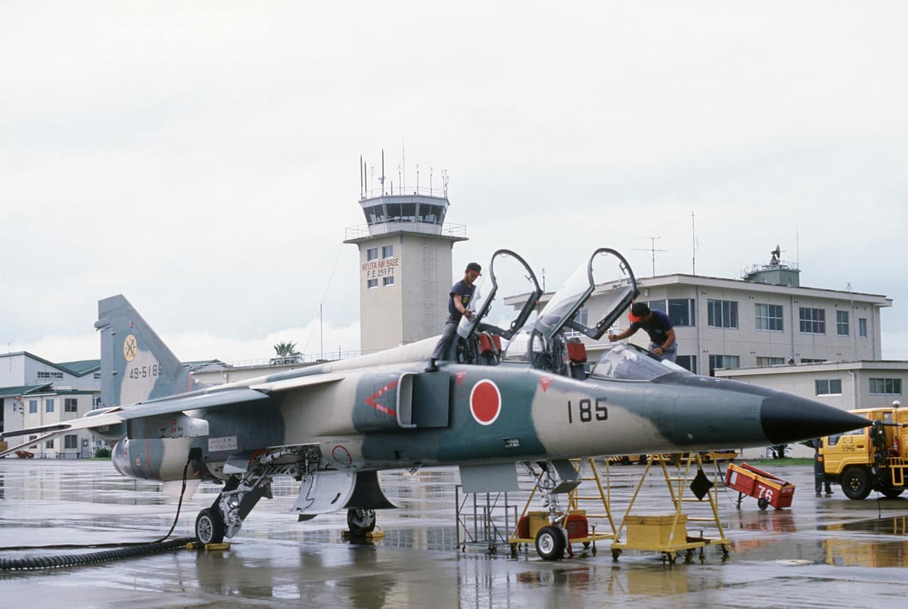 Japanese-Mitsubishi-T-2-aircraft-during-Exercise-COPE-NORTH-86-4.-scaled.jpg