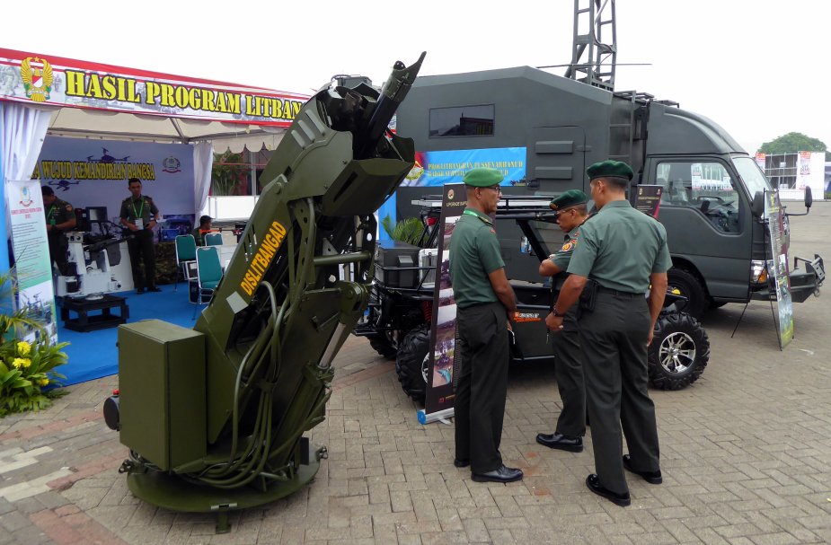 IndoDefence_2018_Indonesia_army_displays_Mekatronic_81mm_mortar.jpg