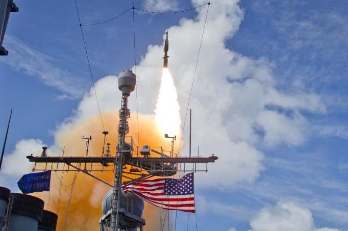 US-Navy-taps-Raytheon-for-Standard-Missile-engineering.jpg