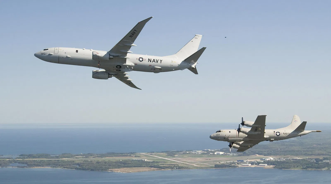P-8-A-Poseidon-and-P-3-C-Orion.png