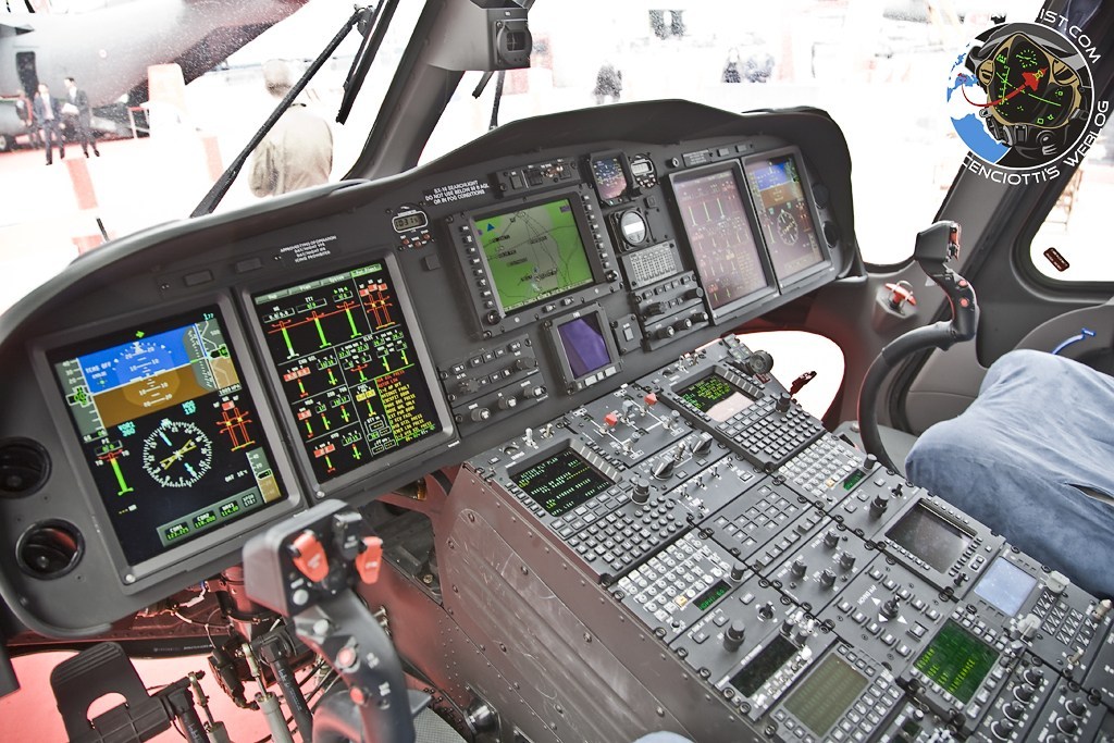 aw139-glass-cockpit.jpg