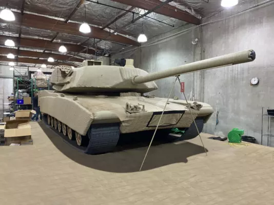 Inflatable-M1-Abrams-Tank-534x400-1.webp