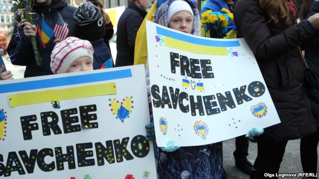 Rally-in-New-York-to-free-accused-war-criminal-Nadiya-Savchenko-Olga-Loginova-Radio-Free-Europe.jpg