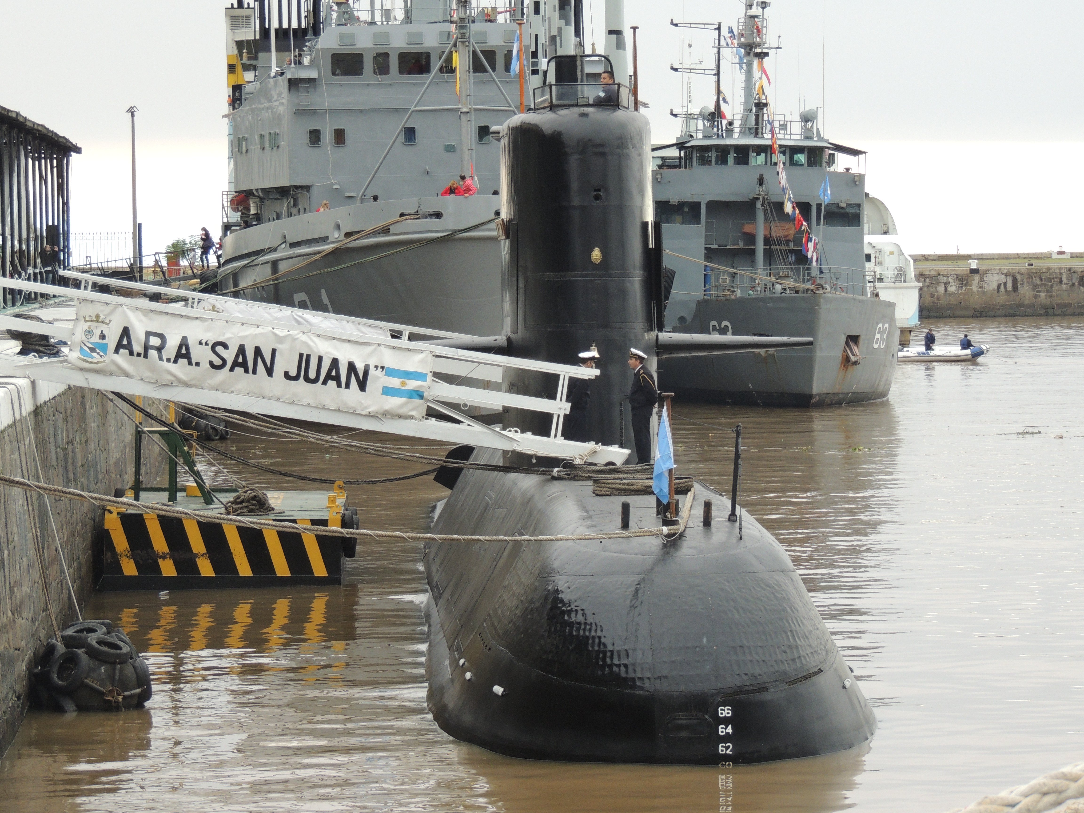 Submarino_ARA_San_Juan_33866567363.jpg