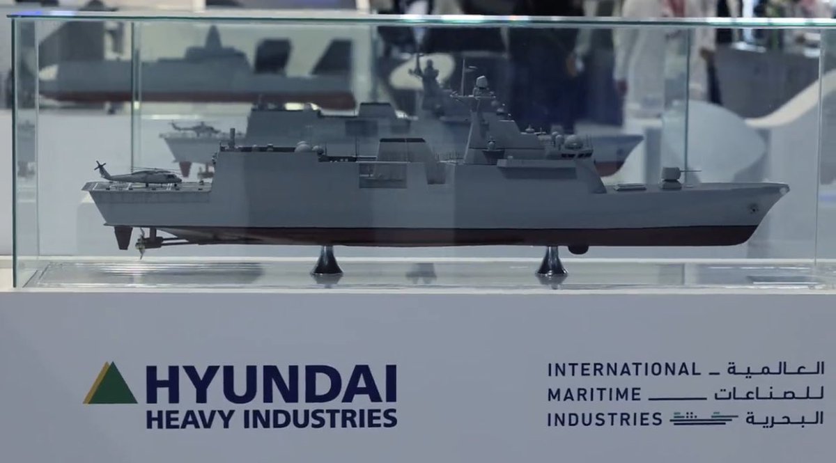 تقوم شركة الزامل البحرية بصناعة سفن وزوارق عسكرية وكذلك شركة العالمية للصناعات البحرية 