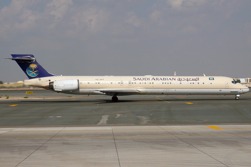 McDonnell_Douglas_MD-90-30%2C_Saudi_Arabian_Airlines_AN1428532.jpg