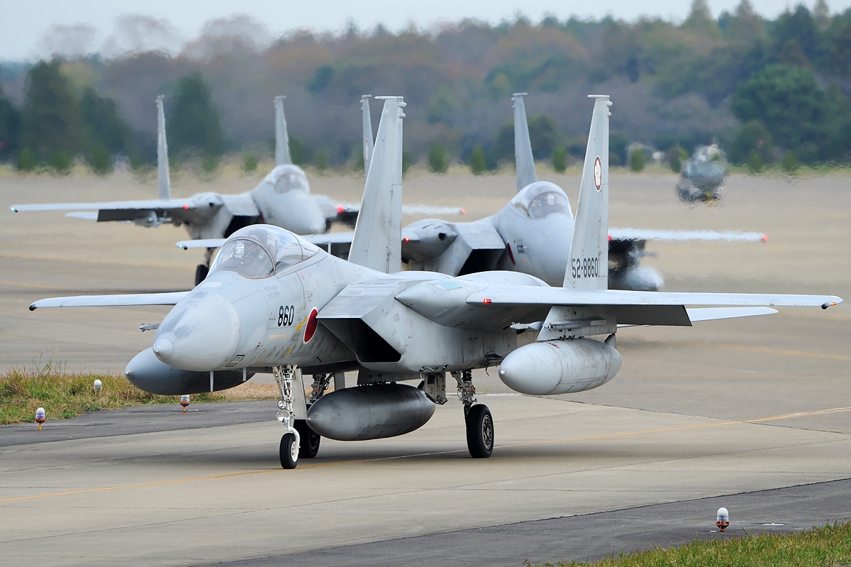 McDonnell_Douglas_(Mitsubishi)_F-15J_Eagle,_Japan_-_Air_Force_AN2185379.jpg