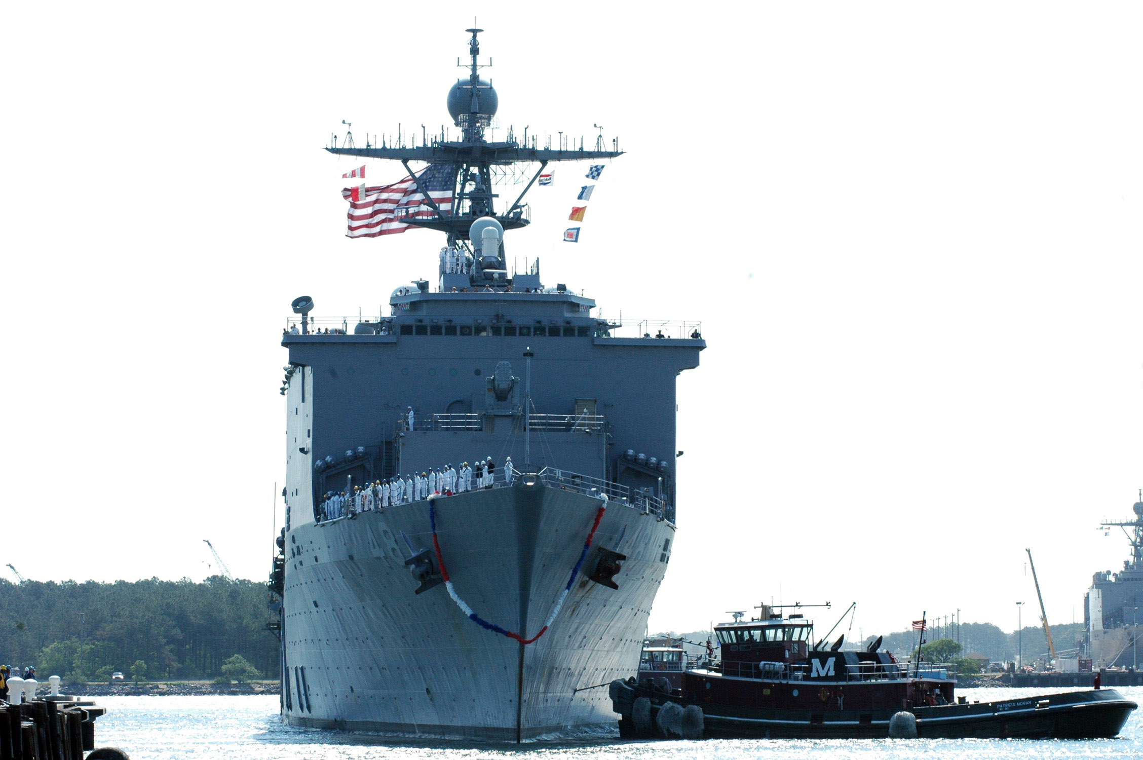 USS_Ashland_(LSD-48).jpg