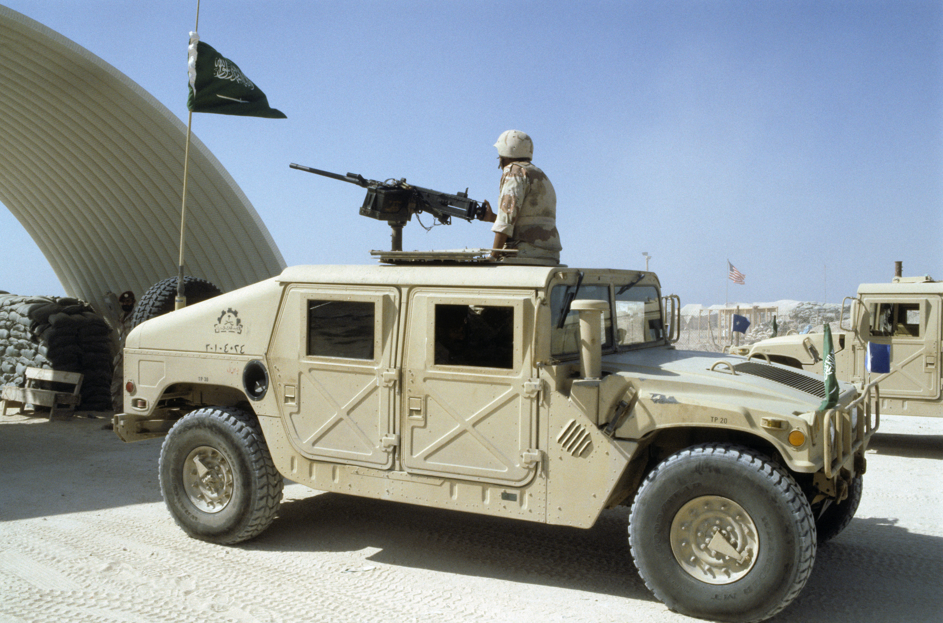File:Saudi Arabian Humvee.jpg - Wikimedia Commons