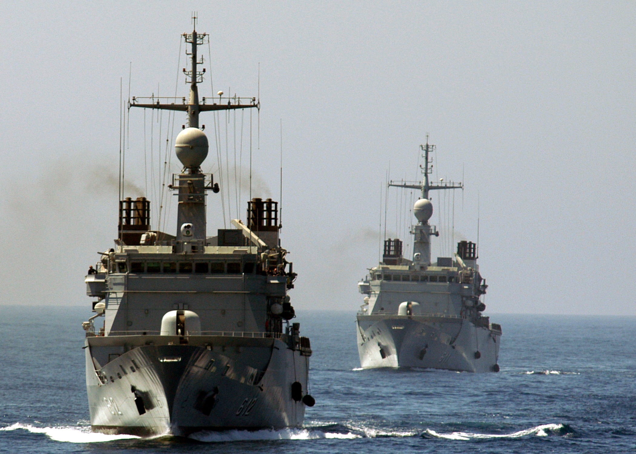 US_Navy_050405-N-3557N-112_The_Moroccan_Navy_Floreal-class_frigates%2C_Muhammed_V_%28FFGHM_611%29_and_Hassan_II_%28FFGHM_612%29_conduct_maneuvers_with_the_ships_assigned_to_the_USS_Kearsarge_%28LHD_3%29_Expeditionary_Strike_Group.jpg