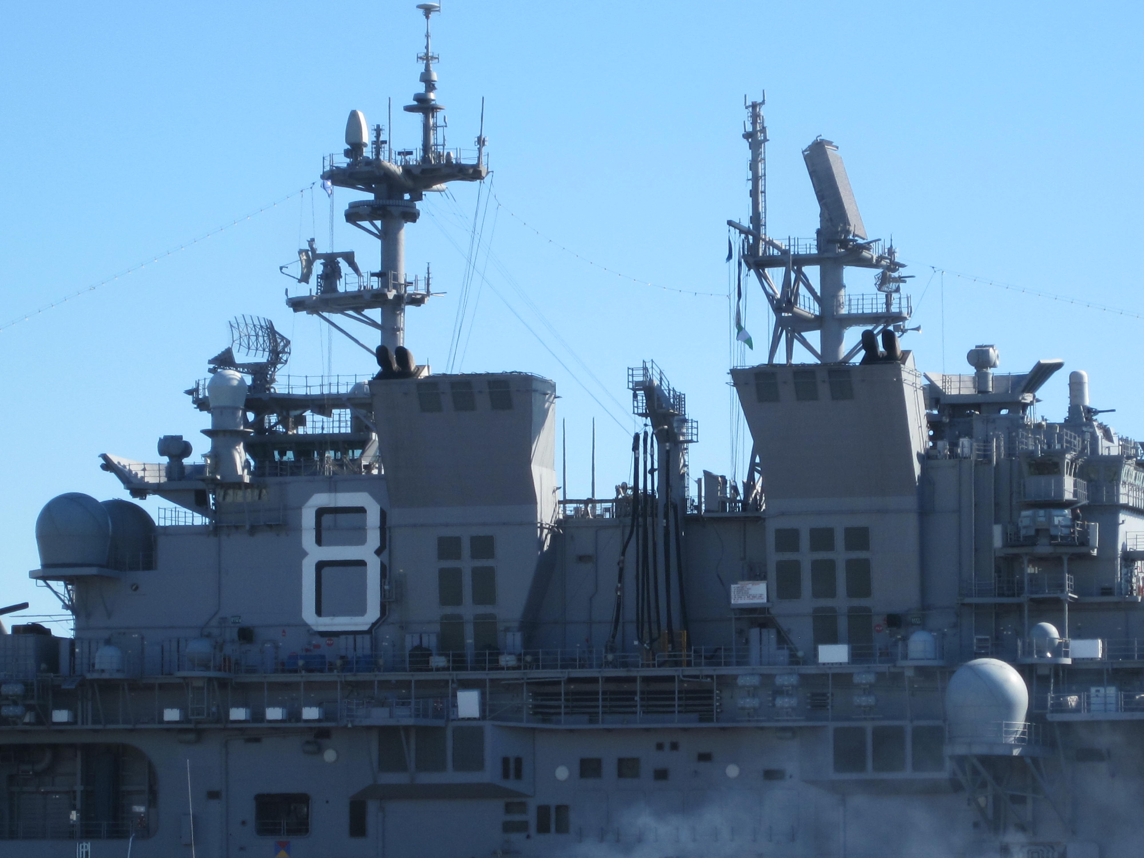 USS_Makin_Island_(LHD-8)_docked_during_SF_Fleet_Week_2010_7.JPG