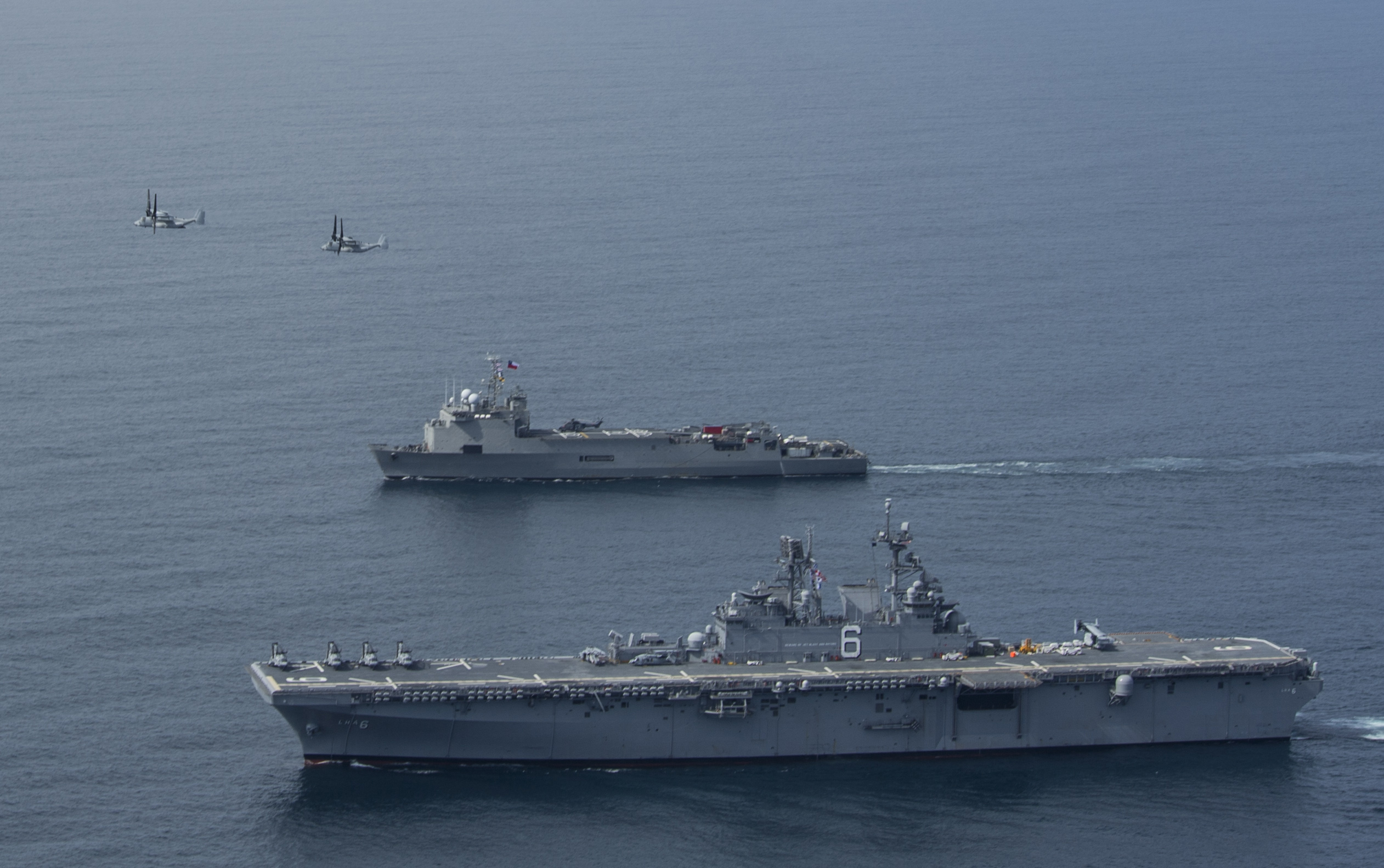 USS_America_(LHA-6)_and_Sargento_Aldea_(LSDH-91)_underway_off_Chile_in_August_2014.JPG