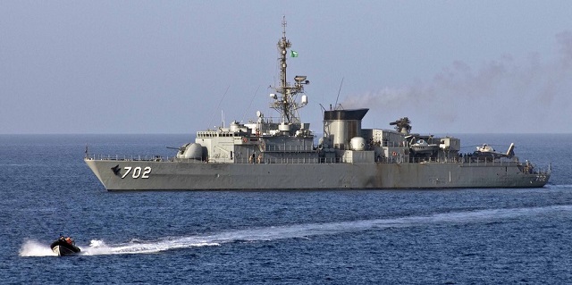 Royal_Saudi_Navy_Al_Madinah-class_Frigate_2%281%29.jpg