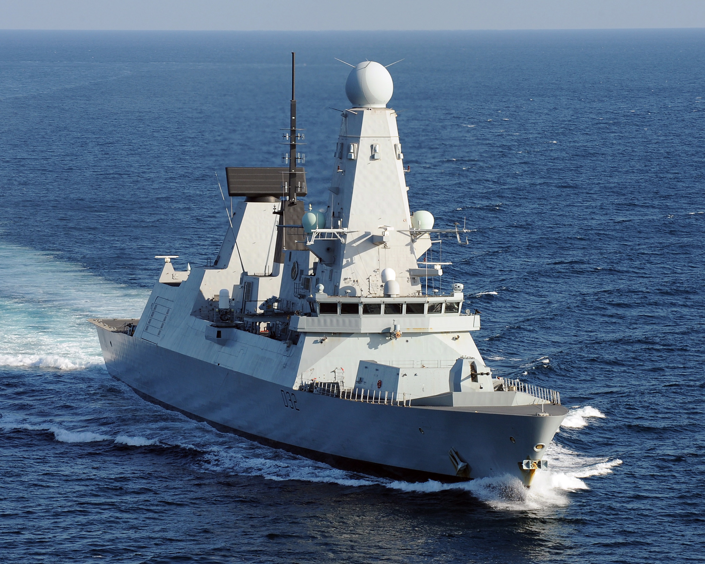 Royal_Navy_Type_45_Destroyer_HMS_Daring_MOD_45153705.jpg