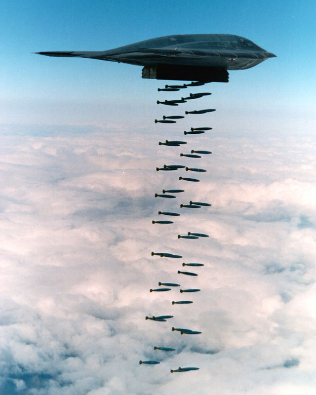 B-2_Spirit_bombing%2C_1994.jpg