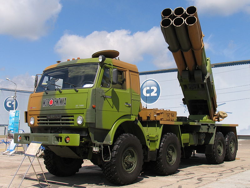 799px-9A52-4_Smerch_combat_vehicle_at_Engineering_Technologies_2012_02.jpg