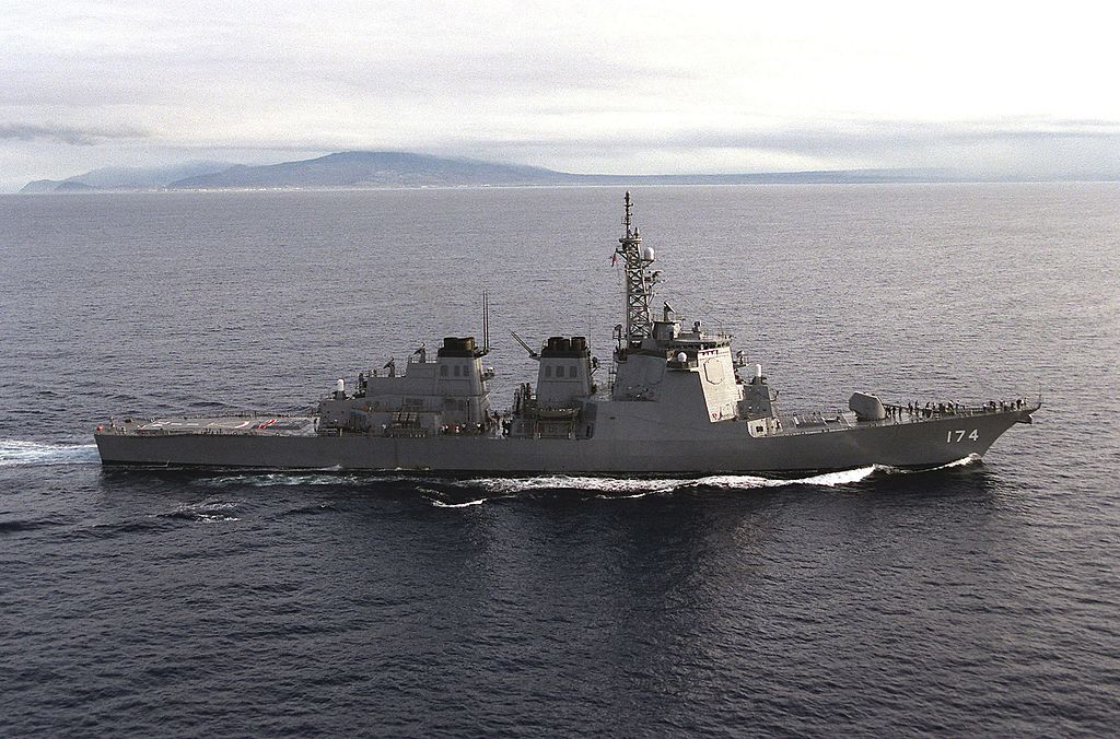 1024px-JDS_Kirishima%2C_Kongo-class_destroyer%2C_1998.jpg