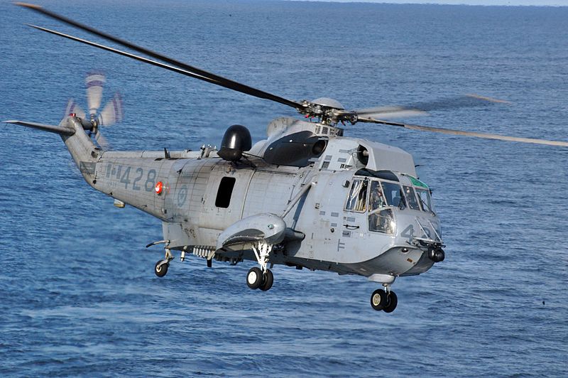 800px-CH-124_Sea_King.jpg