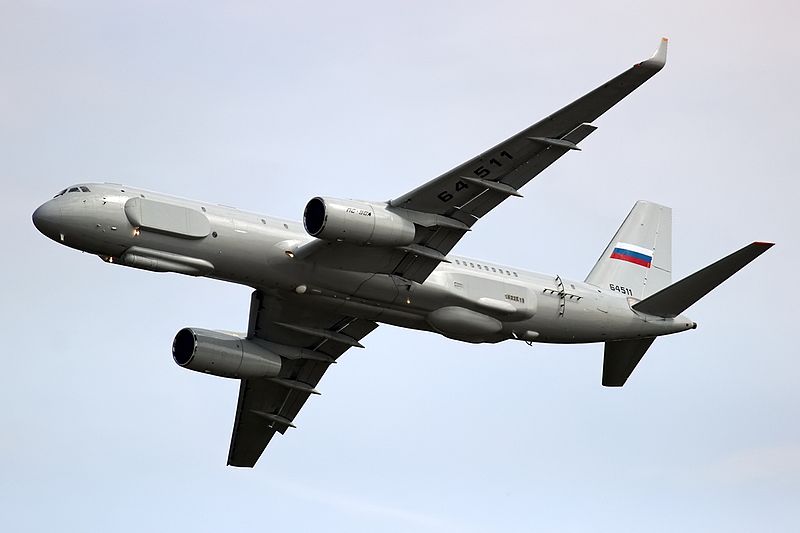 800px-Tupolev_Tu-214R_inflight.jpg