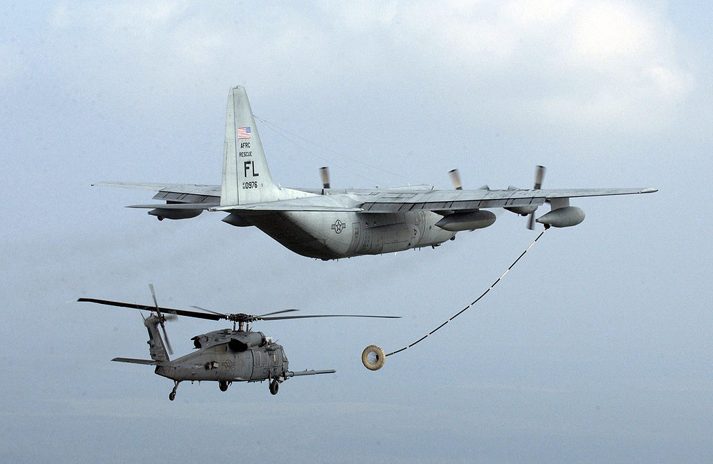 1024px-Helicopter_aerial_refueling.jpg