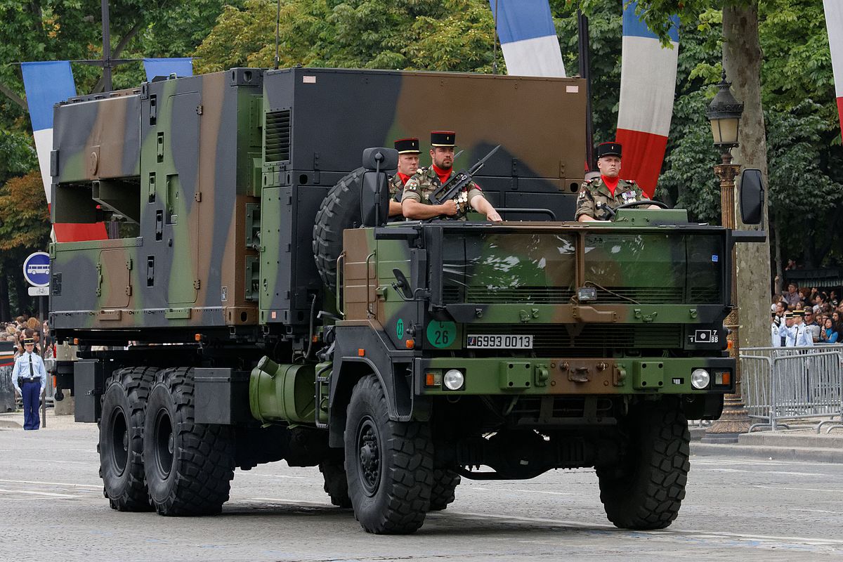 1200px-Bastille_Day_2014_Paris_-_Motorised_troops_068.jpg