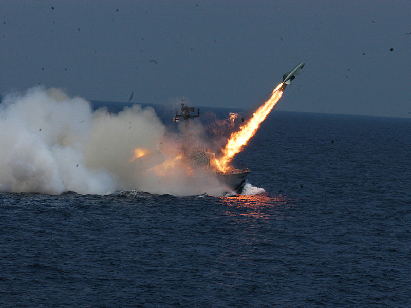 800px-INS_Chamak_%28K95%29_fires_a_P-15_Termit_missile.jpg