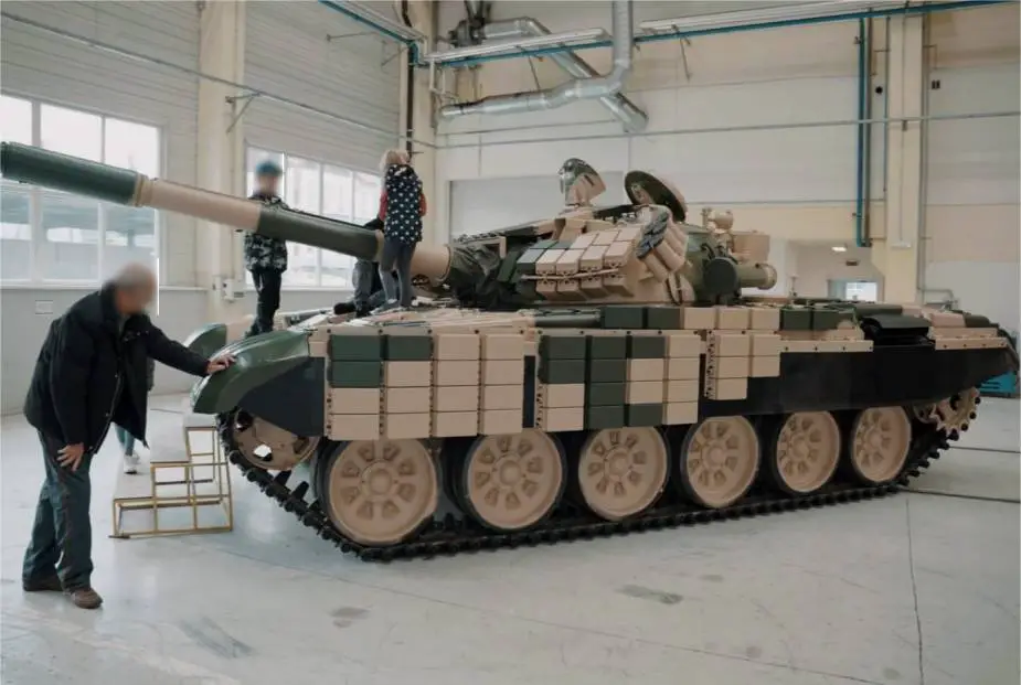 Morocco_agrees_to_donate_its_Czech_modernized_T-72_tanks_to_Ukraine_925_001.jpg
