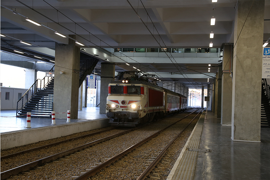 Train-grande-ligne-gare-tanger-med.jpg