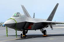 بخطوة جادة في الحد من اعتمادها على النفط  F-22 Raptor تطير بالوقود الحيوي