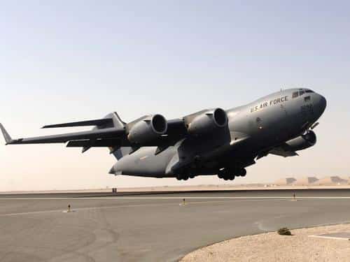 الكويت تشتري طائره النقل الأمريكيه C-17 GLOBEMASTER III