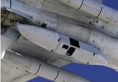 مصر تستلم حاويه الأستطلاع DB-110 لمقاتلة الأف-16