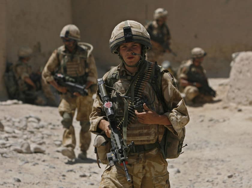 القوات البريطانية تستخدم بنادق جديدة في افغانستان